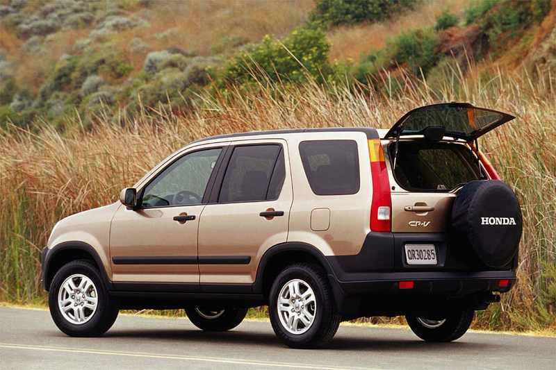 The rear mounted spare is always a good look. The hatch window opening was also useful. The alloy wheels option is also pictured here. Photo from consumerguide.com